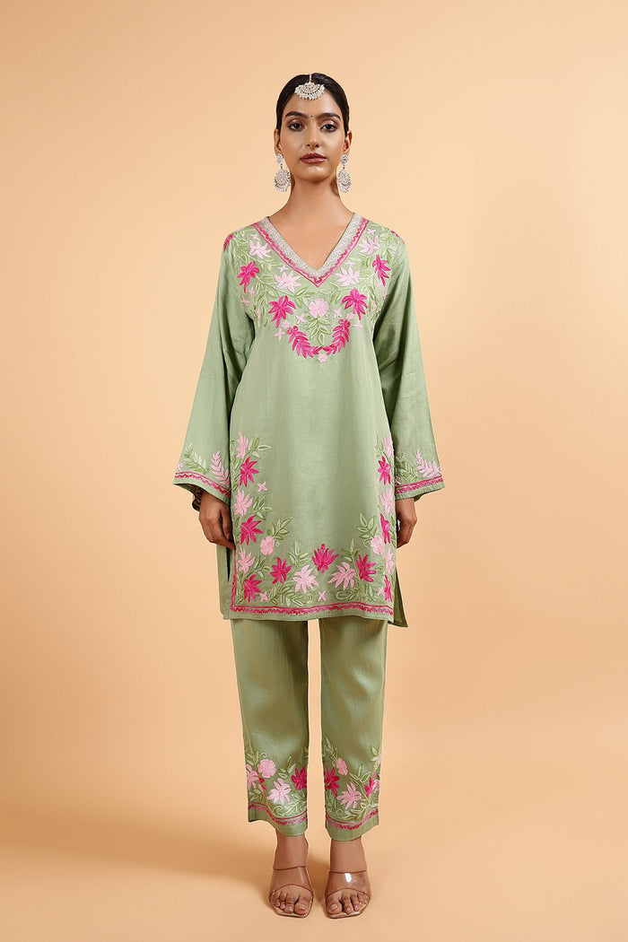 Bhavya in Kashmiri Aari Embroidered Kurta Set with Straight Pants - Green