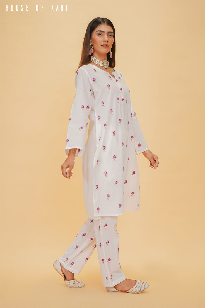 Chikankari Kurta Set In cotton - White