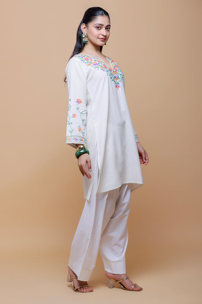 Cotton Kurta in Kashmiri Aari - White