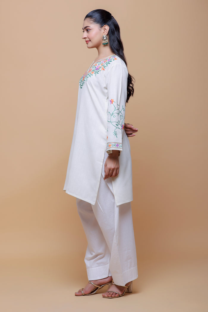 Cotton Kurta in Kashmiri Aari - White