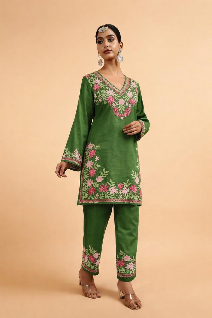Kashmiri Aari Embroidered Kurta Set with Straight Pants - Green
