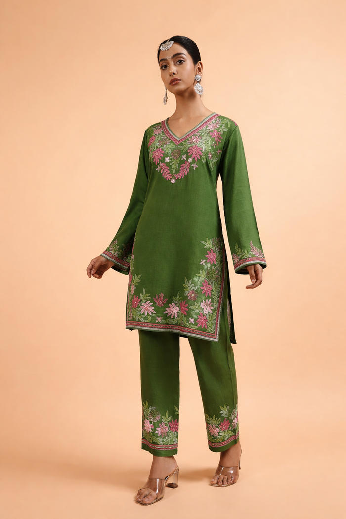 Kashmiri Aari Embroidered Kurta Set with Straight Pants - Green