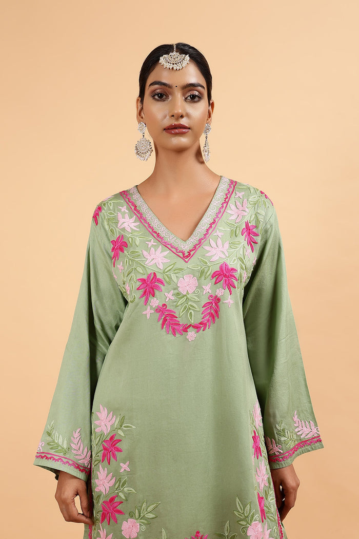 Kashmiri Aari Embroidered Kurta Set with Straight Pants - Green
