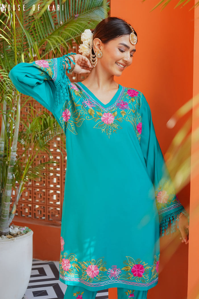 Kashmiri Aari Work Cotton Kurta Set - Tourquise Green