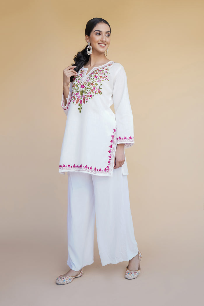 Reshika in Kashmiri Aari Work Cotton Short Kurta – White
