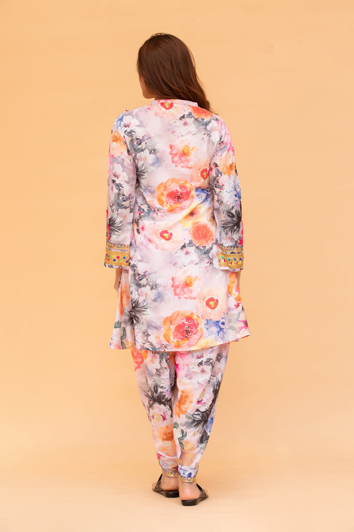 Saba Chikankari Kurta Set in Muslin Silk - Floral creme