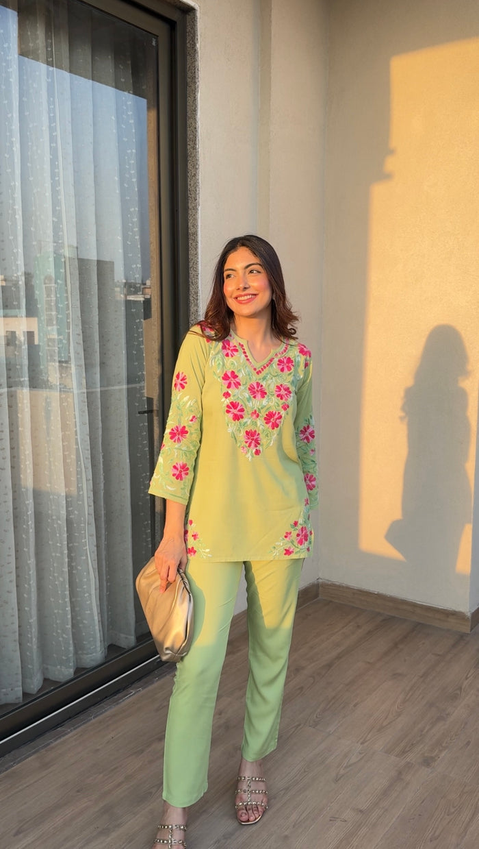 Taniya In Chikankari Embroidered Kurta in Rayon – Pista Green