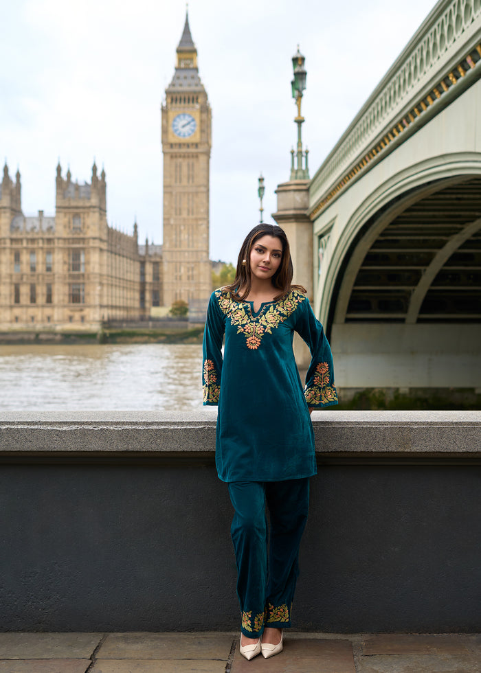 Velvet Chikankari Kurta Set – Tourquise Blue