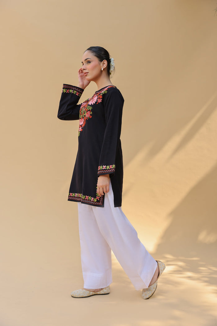 Woolen Kashmiri Aari Short Kurta – Black