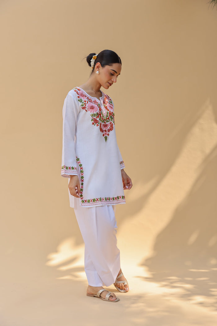 Woolen Kashmiri Aari Short Kurta – White
